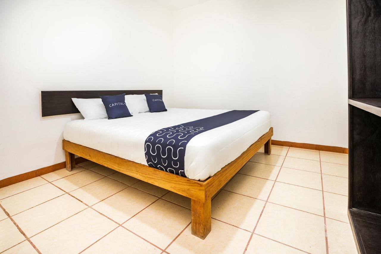 Hotel Capital O Oxtankah,Chetumal Bay Calderitas Zewnętrze zdjęcie